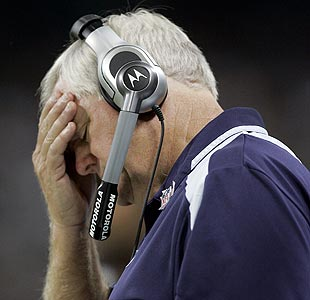 Illustration for article titled A Children's Treasury Of Wade Phillips Looking Befuddled On The Sideline